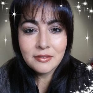 Meet your Posher, Elodia